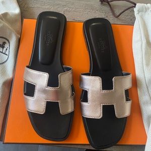 Hermès Oran sandal 35.5